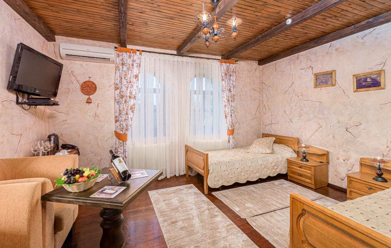 Chateau Vartely Orhei Bagian luar foto