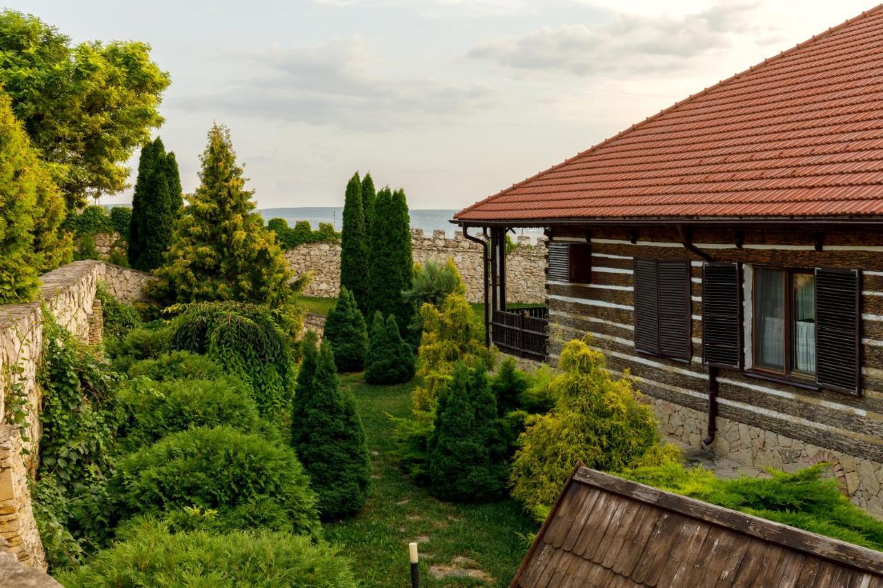 Chateau Vartely Orhei Bagian luar foto